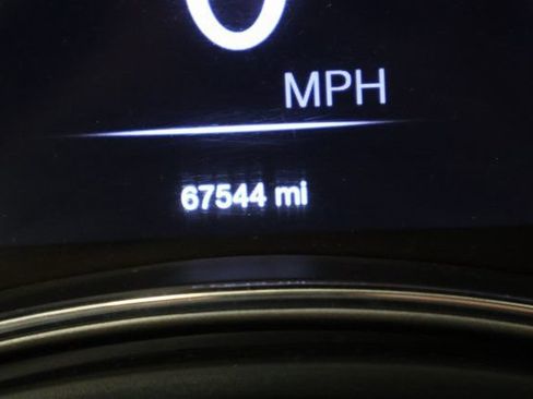 Used 2020 Jeep Grand Cherokee Laredo w/ Security & Convenience Group AWD/4WD image 17