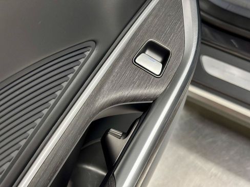 Used 2024 Lucid Air Touring AWD/4WD image 17