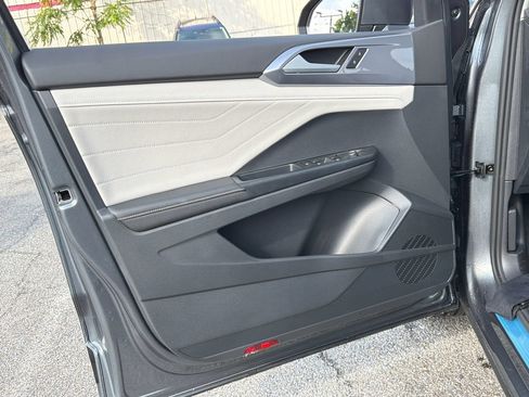 New 2026 Volkswagen Taos SEL AWD/4WD image 26