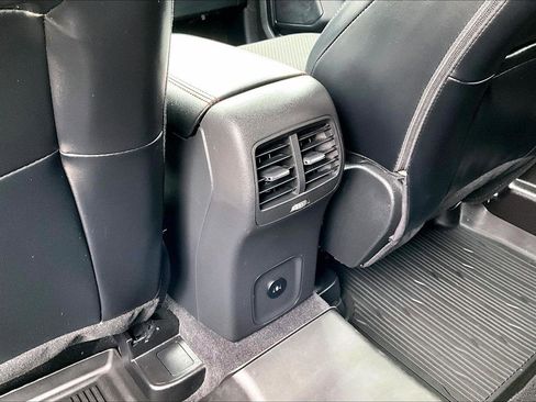 Used 2023 Ford Escape ST-Line w/ Tech Pack #1 AWD/4WD image 10