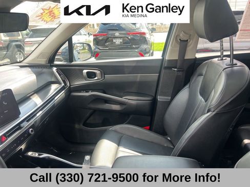 Certified 2025 Kia Sorento S w/ Panoramic Sunroof Package FWD image 40