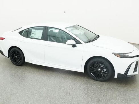 New 2026 Toyota Camry SE image 12