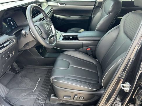 Used 2024 Hyundai Palisade SEL w/ Premium Package FWD image 16