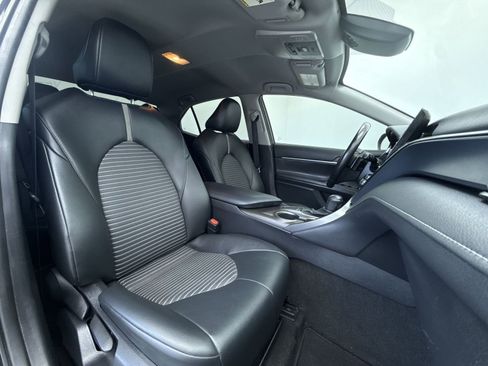 Used 2023 Toyota Camry SE image 13