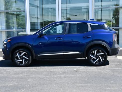 Used 2025 Nissan Kicks SV FWD image 11