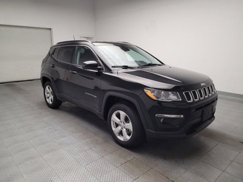 Used 2020 Jeep Compass Latitude AWD/4WD image 13