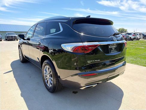 Used 2022 Buick Enclave Premium AWD/4WD image 4