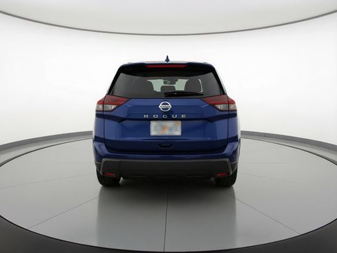 Used 2025 Nissan Rogue SV image 7