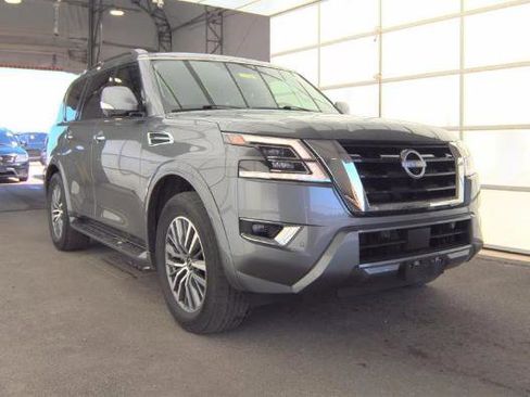 Used 2023 Nissan Armada SL w/ Captain's Chairs Package AWD/4WD image 2