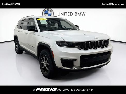Used 2024 Jeep Grand Cherokee L Limited AWD/4WD image 3