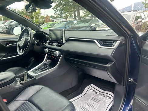 Used 2019 Toyota RAV4 XSE AWD/4WD image 12