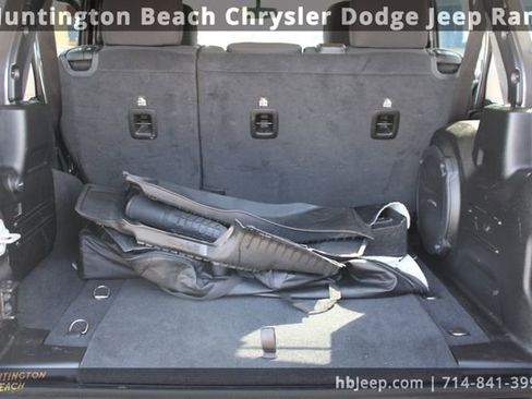 Used 2022 Jeep Wrangler Unlimited Sport image 44