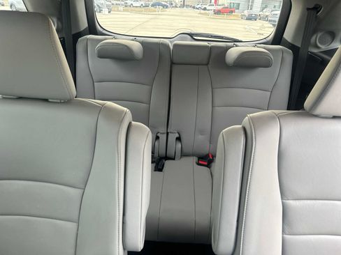 Used 2019 Honda Pilot Touring image 35