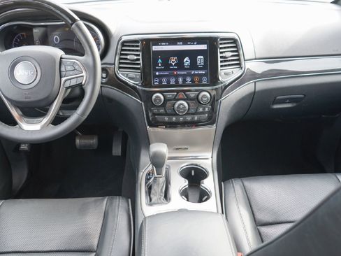 Used 2019 Jeep Grand Cherokee Overland image 23