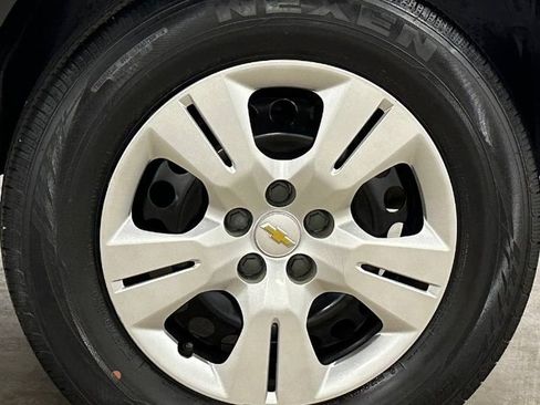 Used 2018 Chevrolet Trax LS FWD image 11