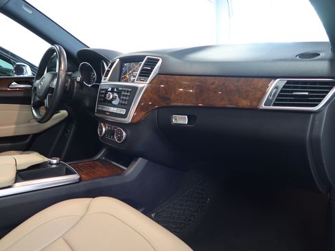 Used 2014 Mercedes-Benz ML 350 4MATIC image 31