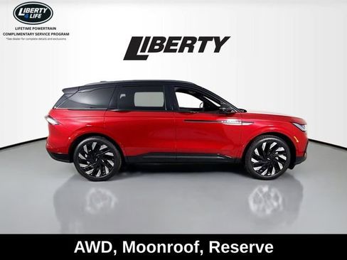 Used 2024 Lincoln Nautilus Reserve w/ Equipment Group 202A image 8