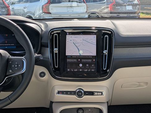 New 2026 Volvo XC40 B5 Plus w/ Protection Package Premier image 19