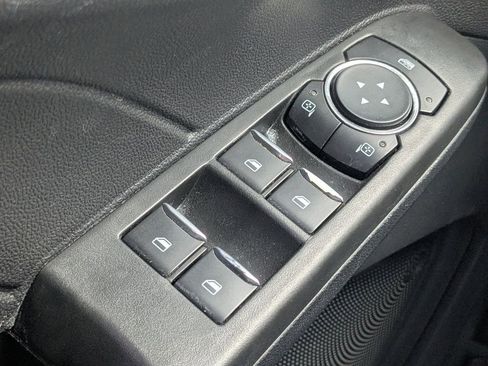 Used 2021 Ford Escape SE w/ SE Sport Appearance Package image 25