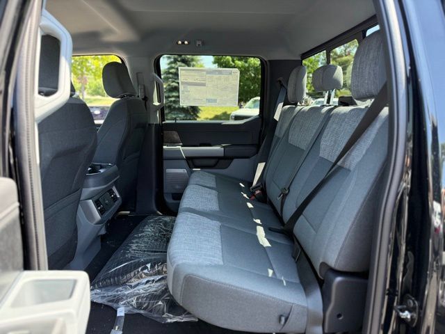 New 2026 Ford F350 XLT w/ XLT Premium Package AWD/4WD image 16
