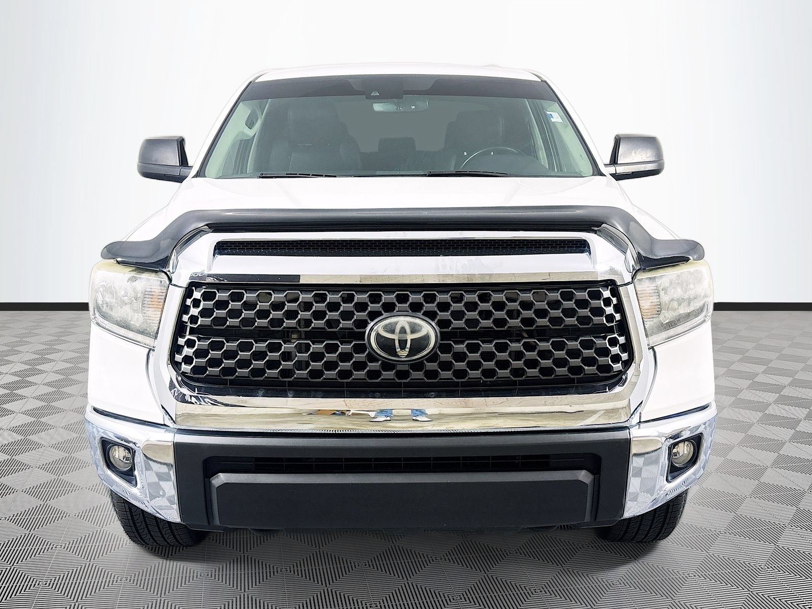 Used 2020 Toyota Tundra SR5 w/ SR5 Leather Package AWD/4WD image 2