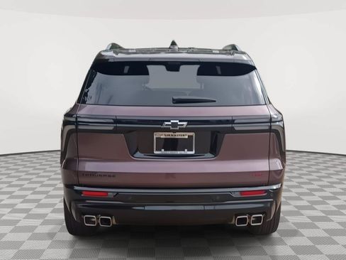 Used 2024 Chevrolet Traverse RS FWD image 23
