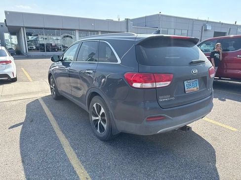 Used 2017 Kia Sorento EX w/ EX V6 Premium Package AWD/4WD image 5