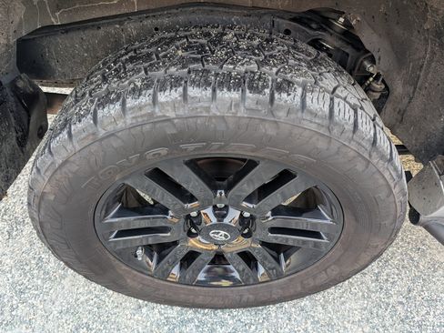 Used 2011 Toyota 4Runner Limited image 6