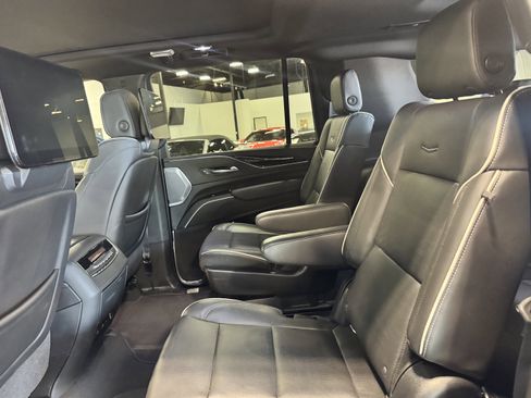 Used 2021 Cadillac Escalade ESV Sport w/ Driver Assist Tech Package image 12