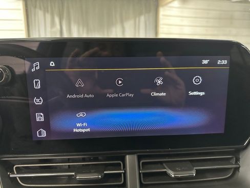 Certified 2024 Chevrolet Trax RS w/ Driver Confidence Package image 11