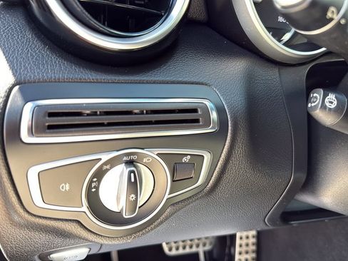 Used 2019 Mercedes-Benz C 300 4MATIC Sedan image 21