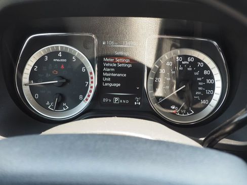 Used 2018 Nissan Titan SV AWD/4WD image 24