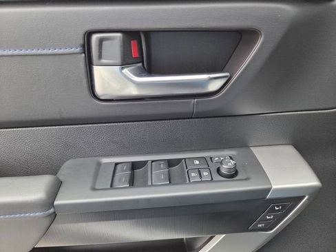 Used 2025 Toyota Tundra Platinum image 28