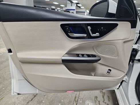 Used 2022 Mercedes-Benz C 300 4MATIC Sedan image 11