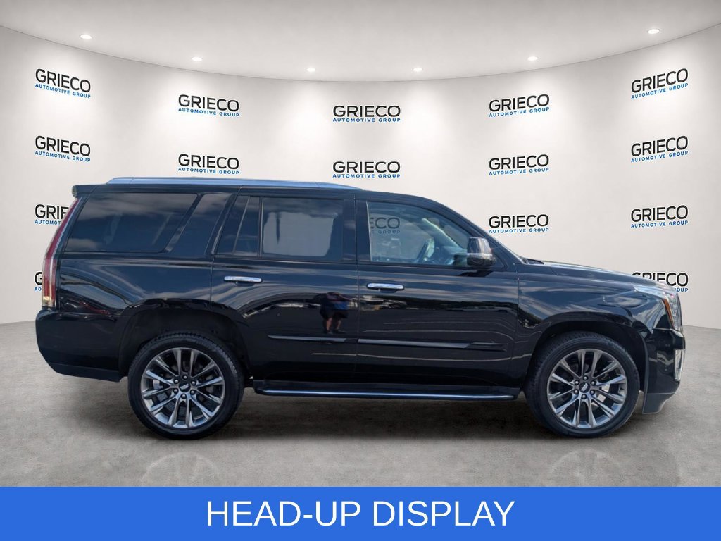 Certified 2020 Cadillac Escalade Luxury w/ Escalade Sport Edition AWD/4WD image 8