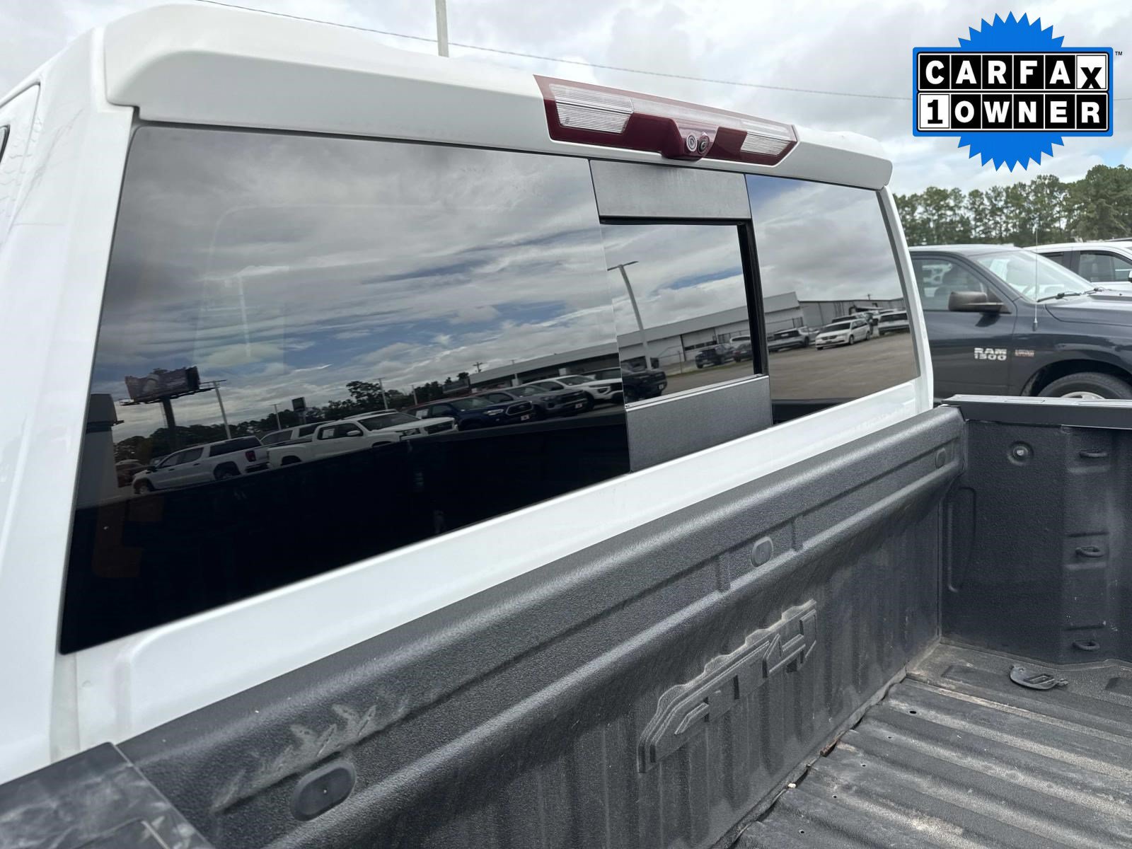 Used 2024 GMC Sierra 2500 AT4 w/ AT4 Premium Plus Package AWD/4WD image 13