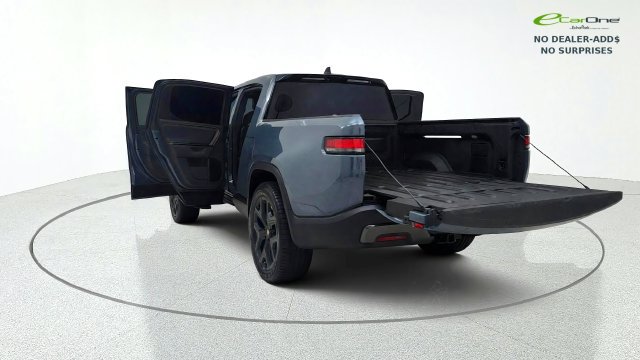 Used 2026 Rivian R1T Premium Tri AWD/4WD image 16