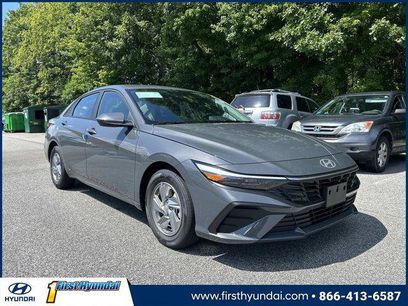 New 2026 Hyundai Elantra SE