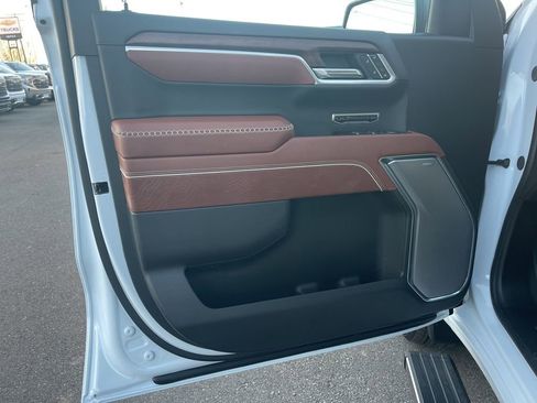 New 2026 GMC Sierra 1500 Denali Ultimate w/ LPO, Black Badging Package image 9