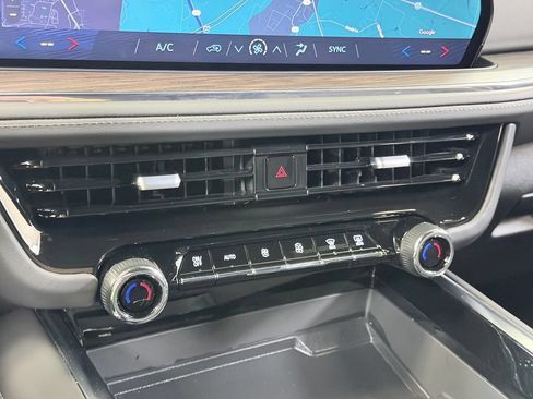 Used 2025 Chevrolet Suburban LS AWD/4WD image 52
