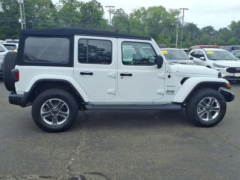 Certified 2022 Jeep Wrangler Unlimited Sahara w/ Cold Weather Group AWD/4WD image 4