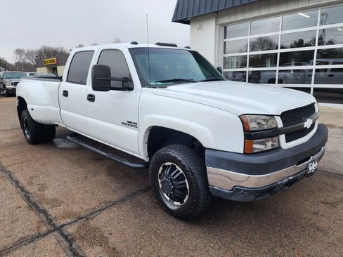 Used 2004 Chevrolet Silverado 3500 LS w/ Skid Plate Package image 2