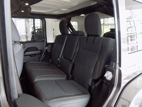 Certified 2025 Jeep Wrangler Unlimited Sahara AWD/4WD image 32