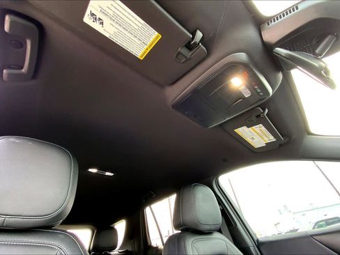 Used 2026 Chevrolet Equinox LT w/ Convenience Package II image 14