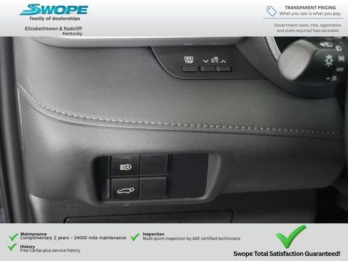 Used 2021 Toyota Highlander XLE AWD/4WD image 16