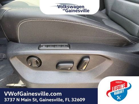 Certified 2025 Volkswagen Atlas Cross Sport SEL AWD/4WD image 19