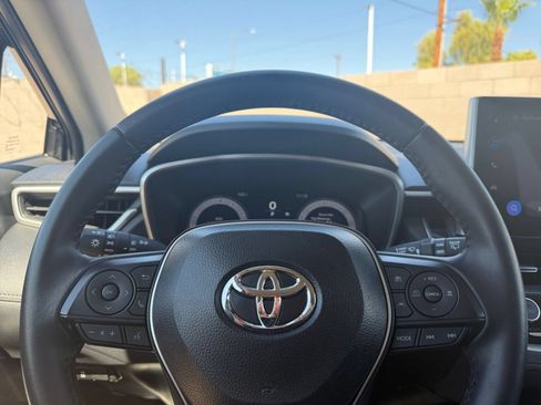 Used 2026 Toyota Corolla Cross XLE FWD image 25
