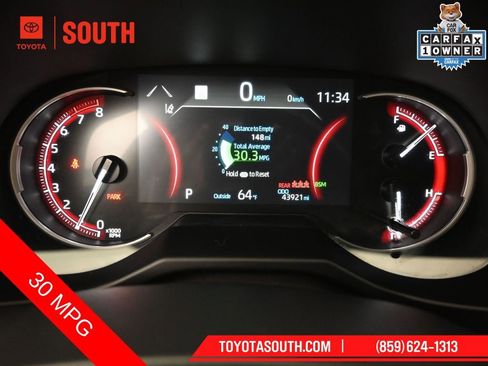 Used 2025 Toyota RAV4 XLE AWD/4WD image 12