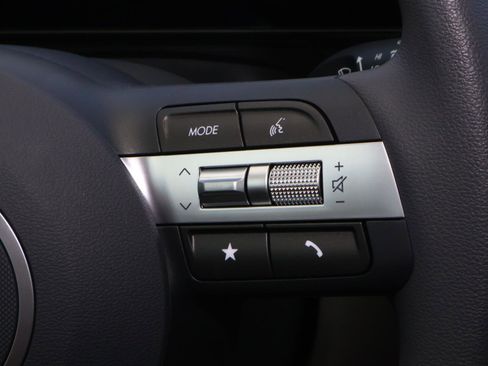 Certified 2026 Hyundai Kona SE image 25