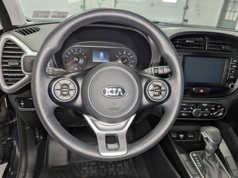 Used 2020 Kia Soul LX FWD image 34